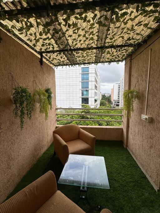 Casa Bella Private With Balcony Garden With Wifi Ac Smart Tv Kitchenette Work Desk Apartment *