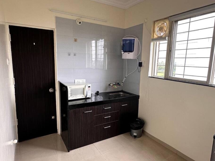 Casa Bella Private With Balcony Garden With Wifi Ac Smart Tv Kitchenette Work Desk