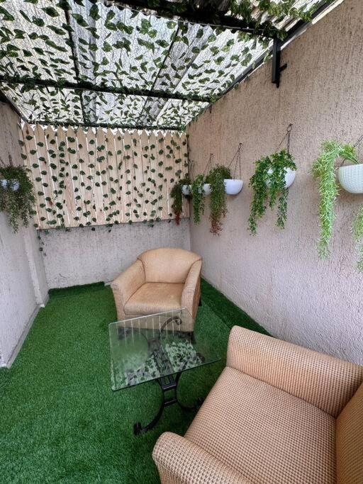 Casa Bella Private With Balcony Garden With Wifi Ac Smart Tv Kitchenette Work Desk Apartment