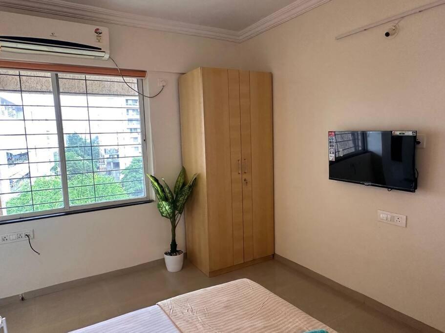 Casa Bella Private With Balcony Garden With Wifi Ac Smart Tv Kitchenette Work Desk *